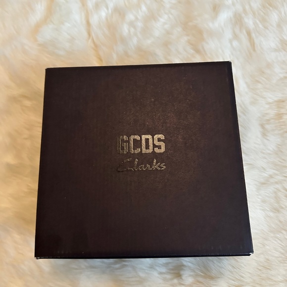 GCDS X CLARKS PONY SKIN POCKET GAITER - Picture 7 of 9